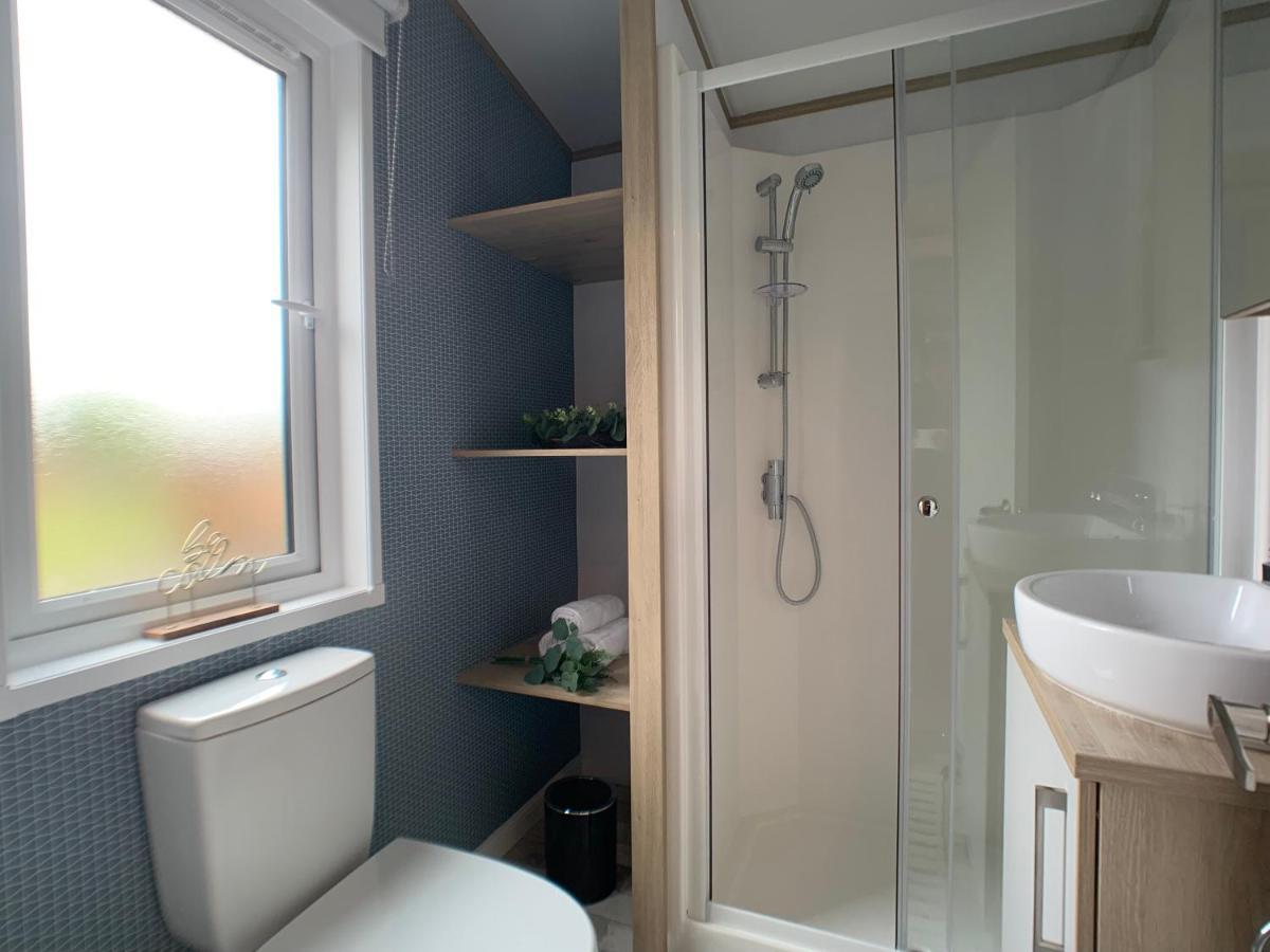 Coniston View 7 Hotel Warton  ภายนอก รูปภาพ