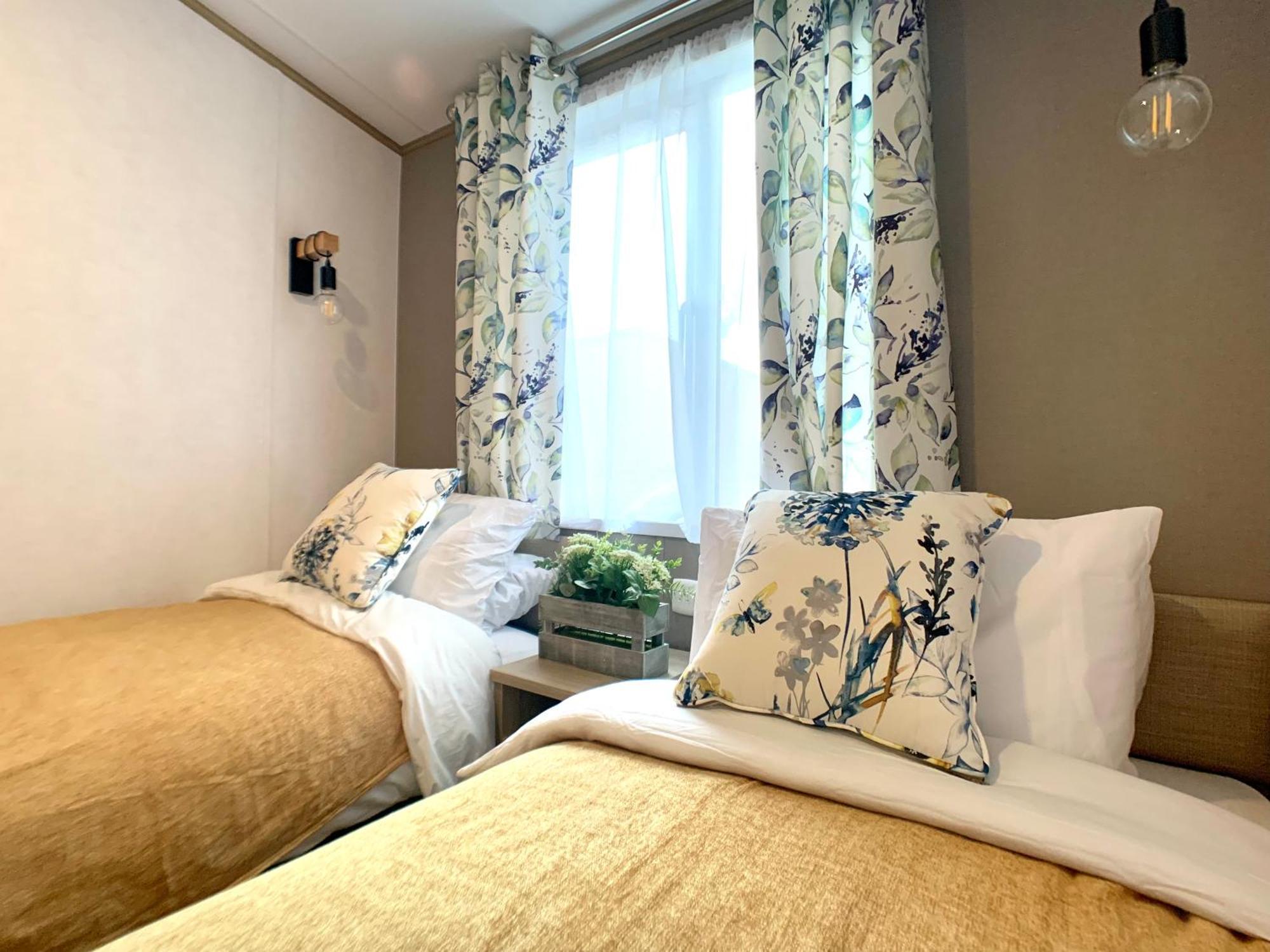 Coniston View 7 Hotel Warton  ภายนอก รูปภาพ